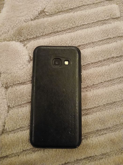 Продается самсунг а3