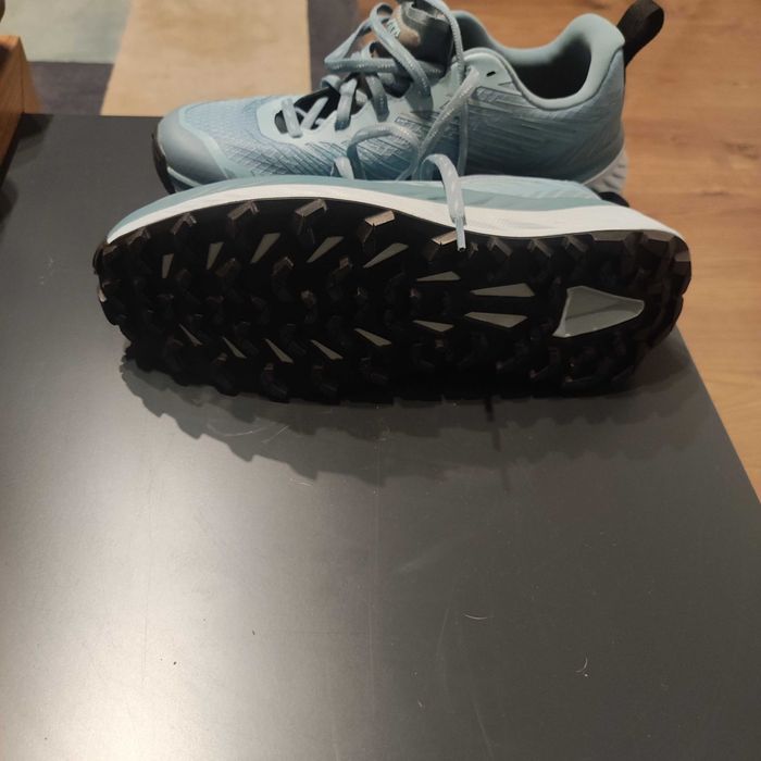 Lowa маратонки НОВИ