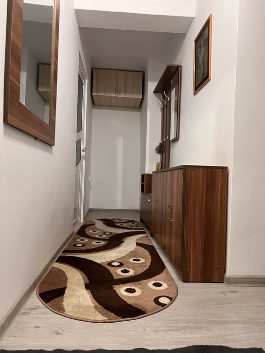 Inchiriez apartament