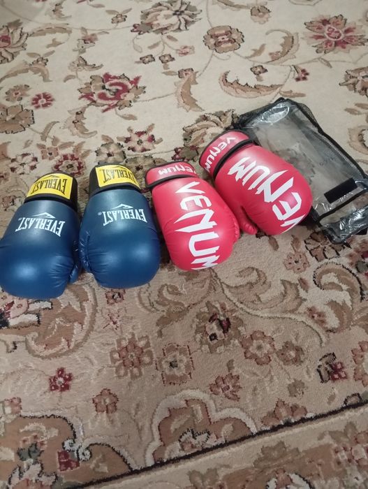 Боксерские перчатка новый