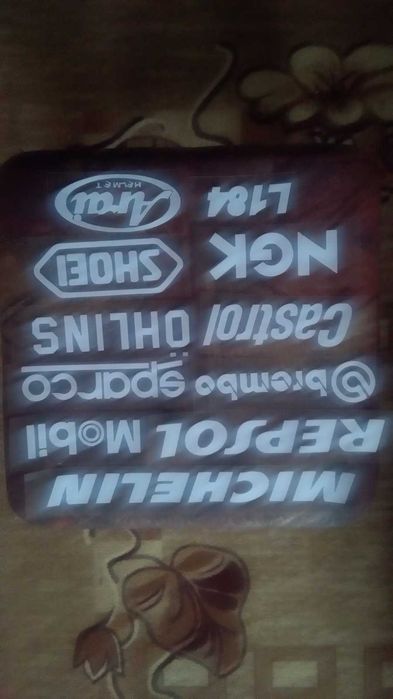 Тунинг стикер лепенка