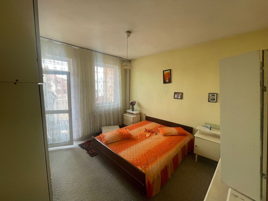 Двустаен апартамент Площад Македония