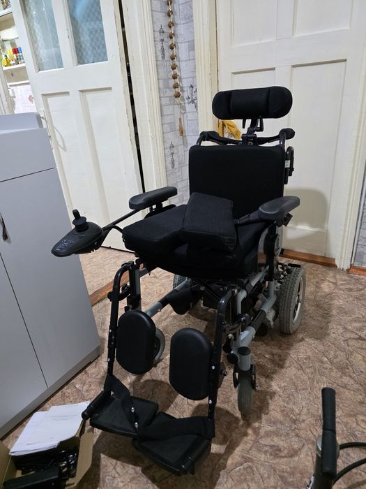 Коляска инвалидная с электроприводом