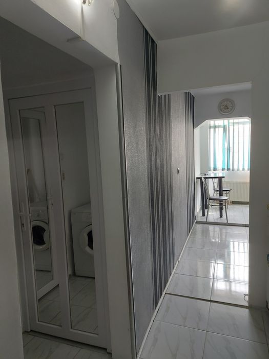 Închiriez apartament cu o camera