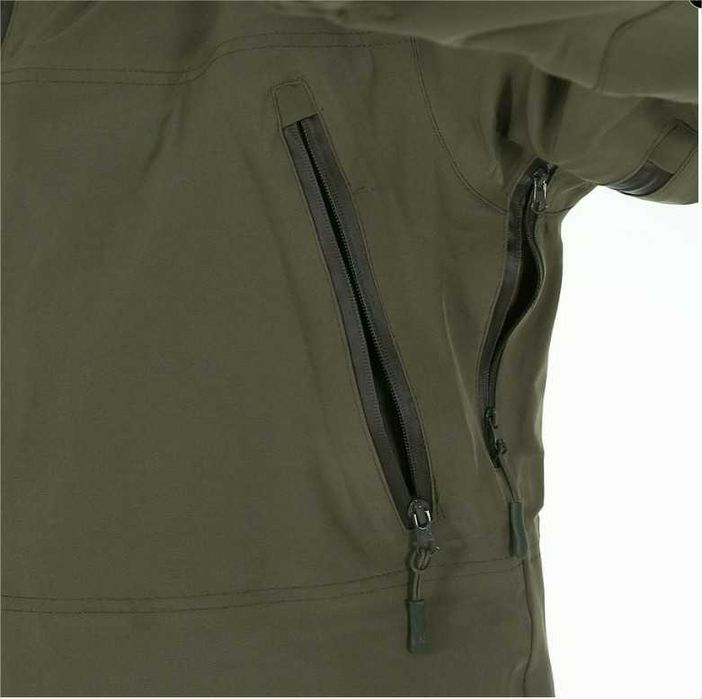 Jacheta de ploaie cu destinatie militara,