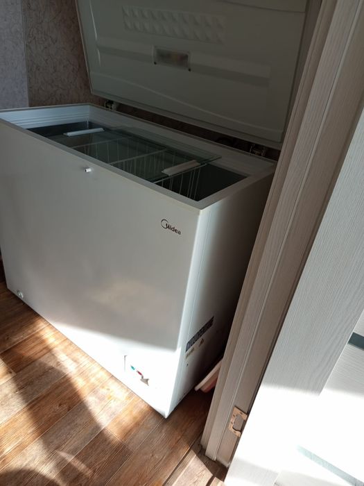 Продам морозильную камеру