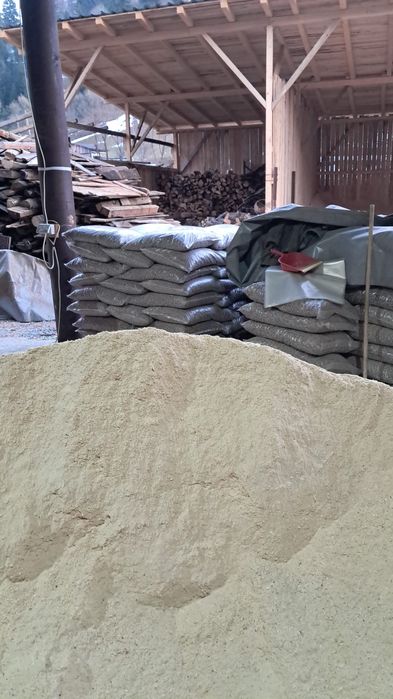 Peleți rășinoase din molid și brad