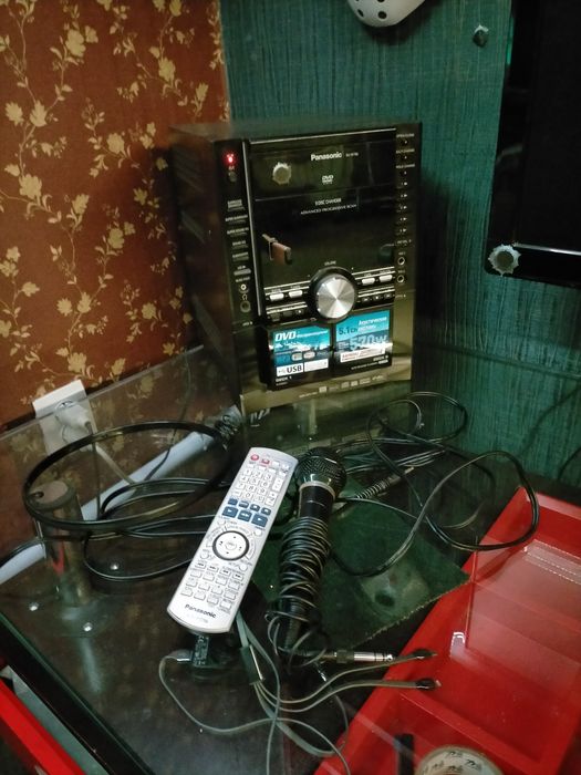 Продам музыкальный центр и телевизор