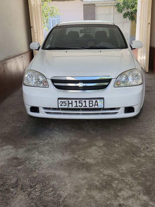 Chevrolet lacetti 2011