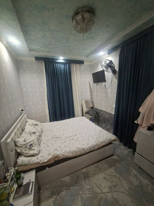 Shaxar markazi Sebzorda 2 xonali uy sotiladi