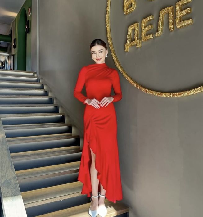 Платье трендовая молодежная