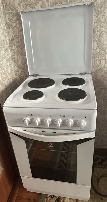 Электрическая плита Indesit