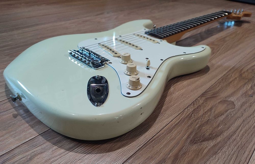 Китара Fender Squier Samik Korea 1989г