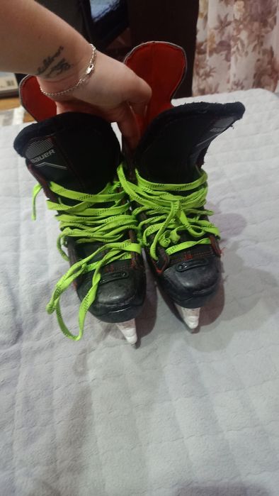 Хоккейные коньки