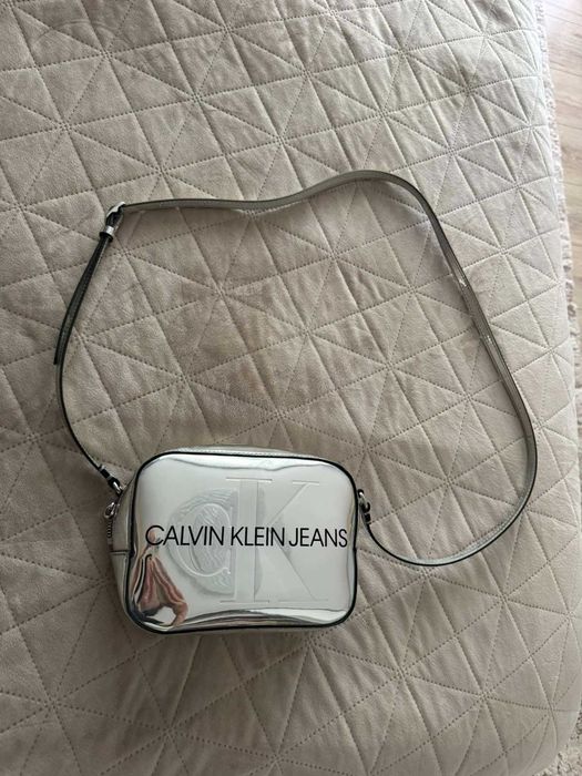 чанта Calvin Klein