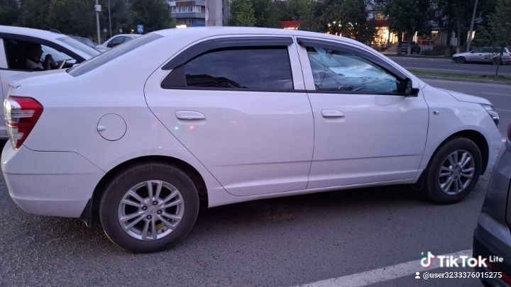 Продам отличный автомобиль