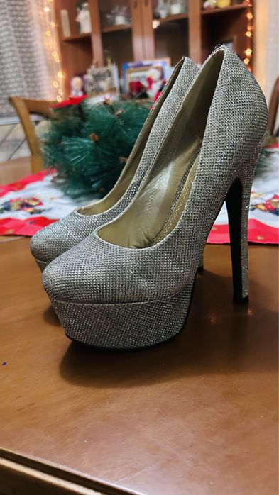 Дамски обувки