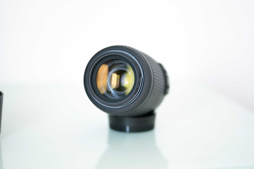 Obiectiv Nikon 55-200mm AF-S DX ED VR Rosu