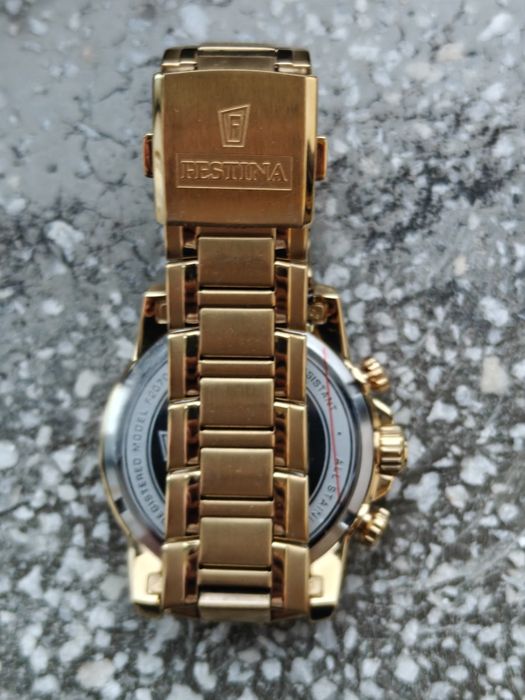 Ceas Festina Chronograph Auriu – 10 ATM, stare excelentă