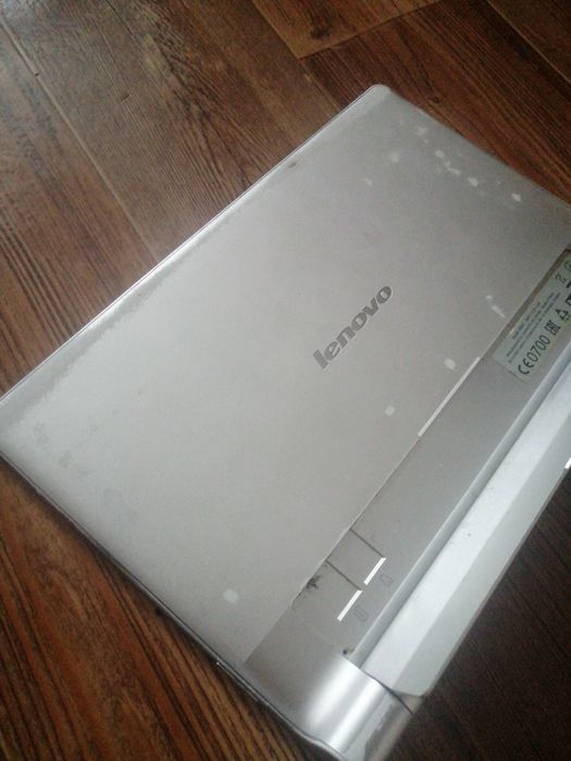 Продаю планшет Lenovo рабочий срочно очень!!!