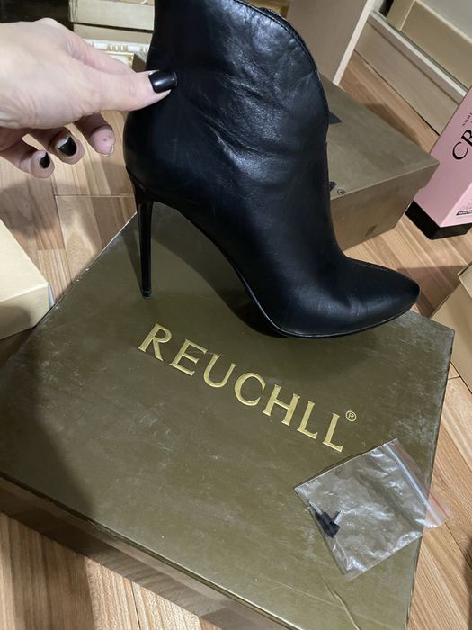 Продам нат. Кожа обувь