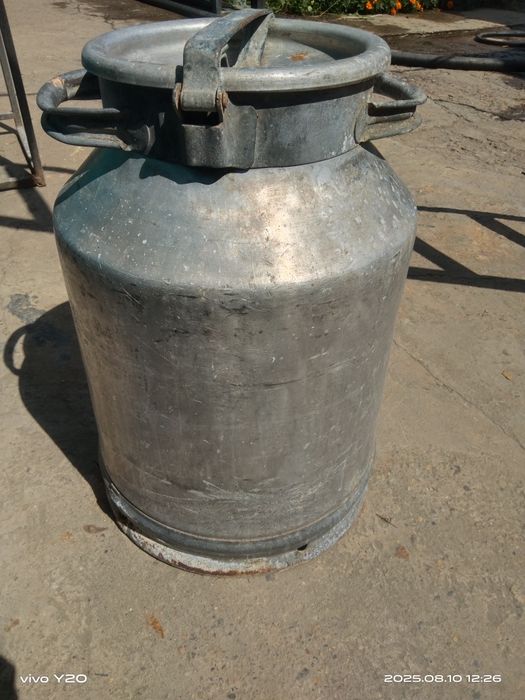 Продам флягу литров