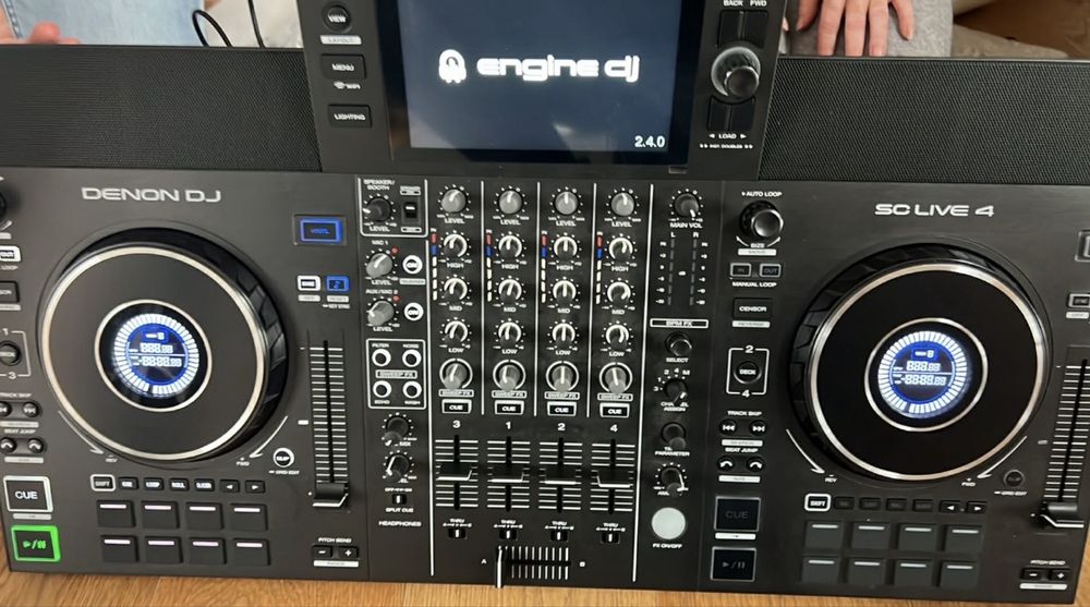 Consola dj Denon sc live 4