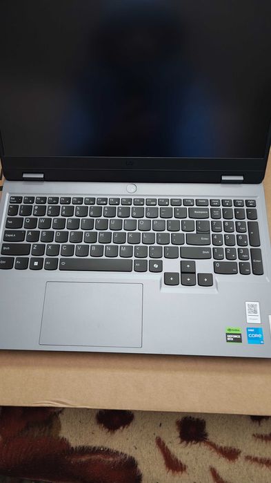 Laptop Lenovo Loq i5iax9-12450HX foarte bun si neuzat