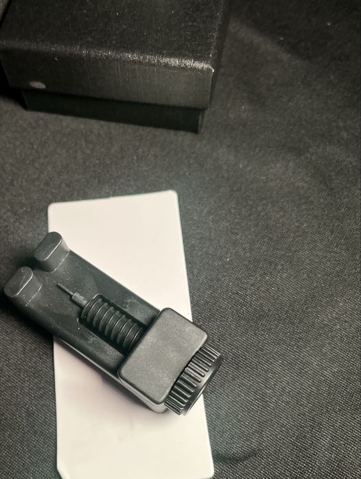 Кварцевые часы (водонепроницаемые)