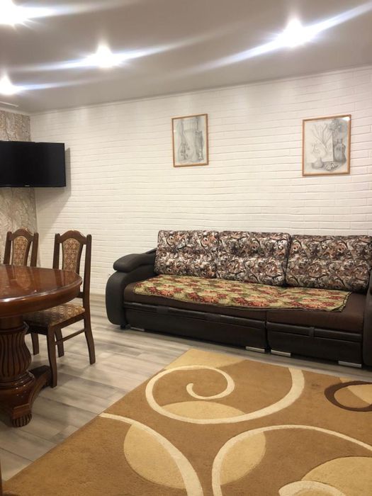 Сдаётся 2 комнатная квартира