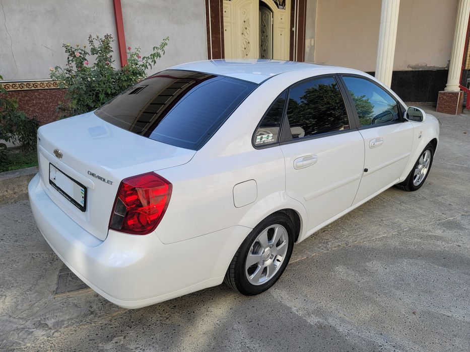 Chevrolet lacetti 2011 LTZ 1.8