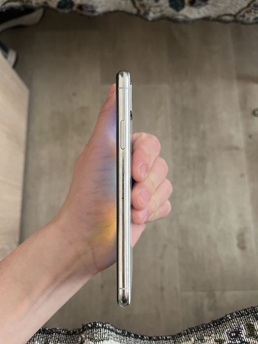 Продам Айфон Х в хорошем состяний