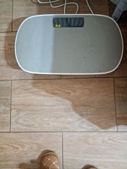 Placa vibratoare ptr.celulita și slabit