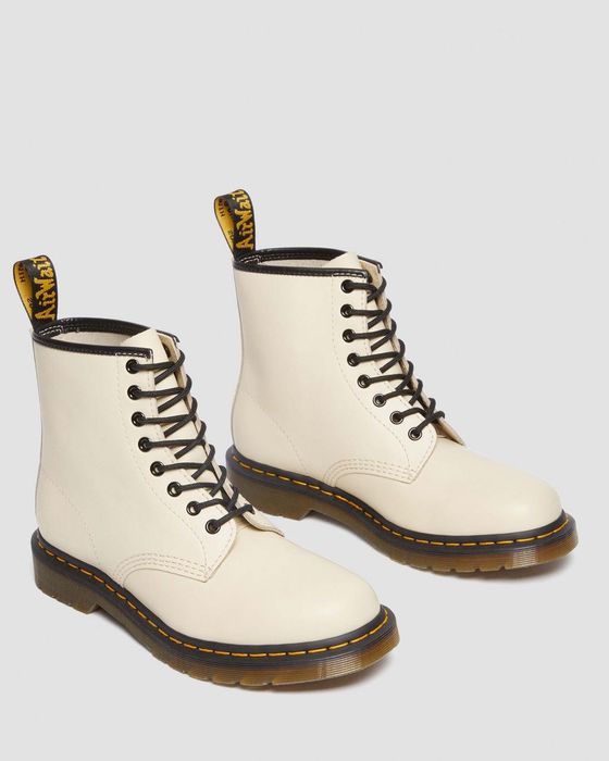 Ghete piele Dr Martens Airwair 1460 smooth leather alb bej