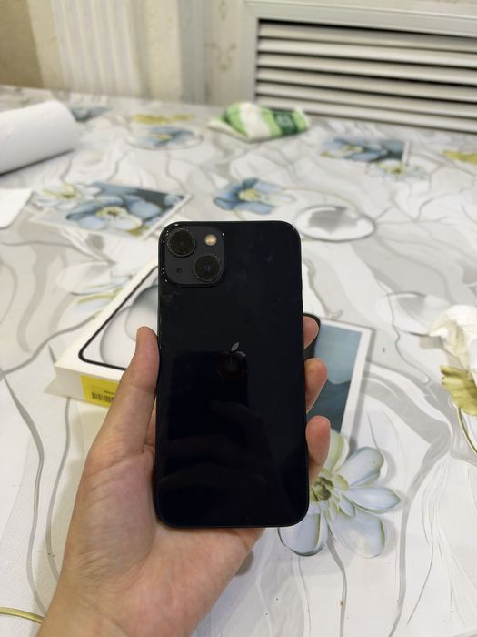 Срочно продам Iphone 13