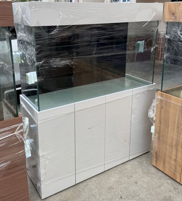 Akvarum seh optum akvarumlar bor bizda garatiya borr 100 foyiz zavott