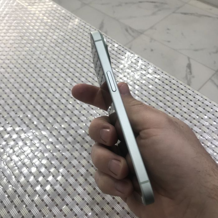 Айфон 15 на запчасти