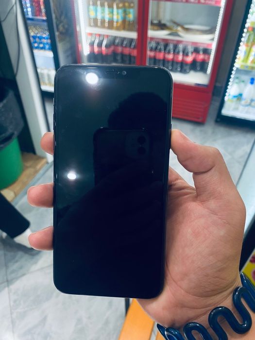iPhone 11 pro ... 60k торг есть