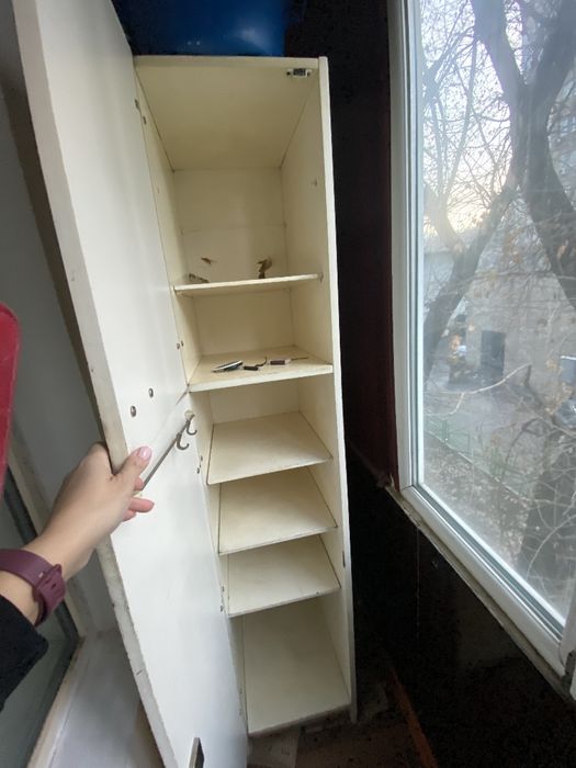 Шкаф пенал несколько полок вместительный