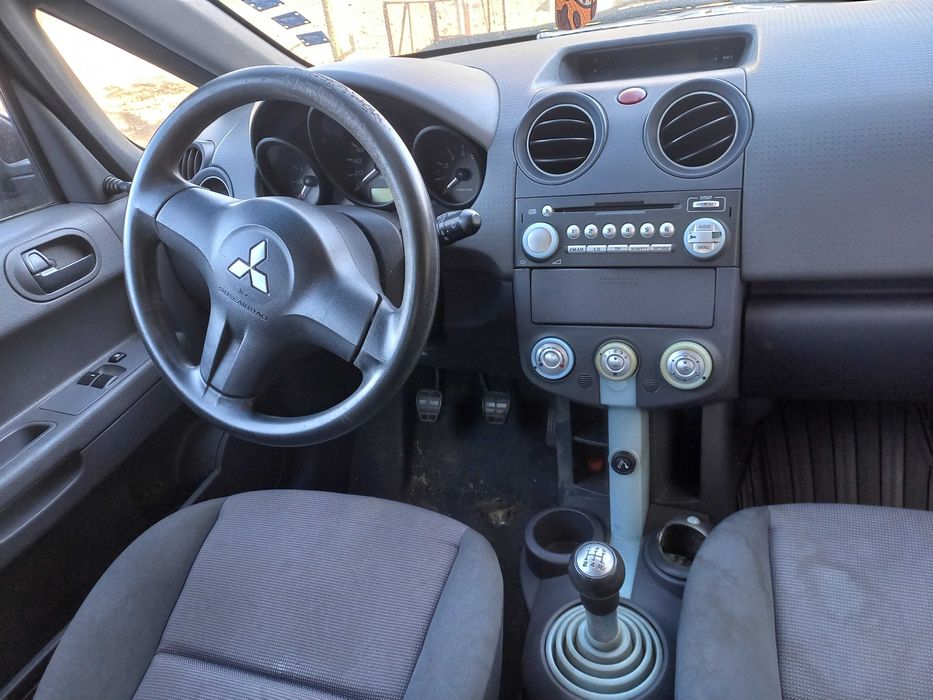 Mitsubishi Colt 2005 на части