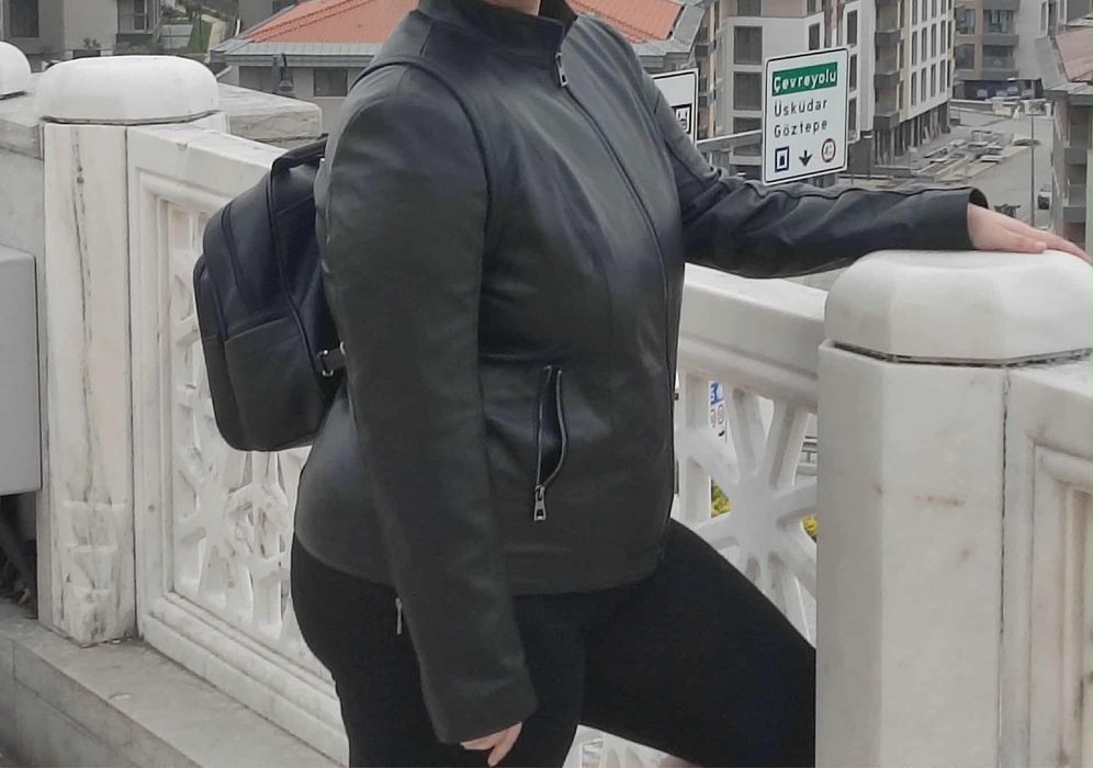 Дамско кожено яке