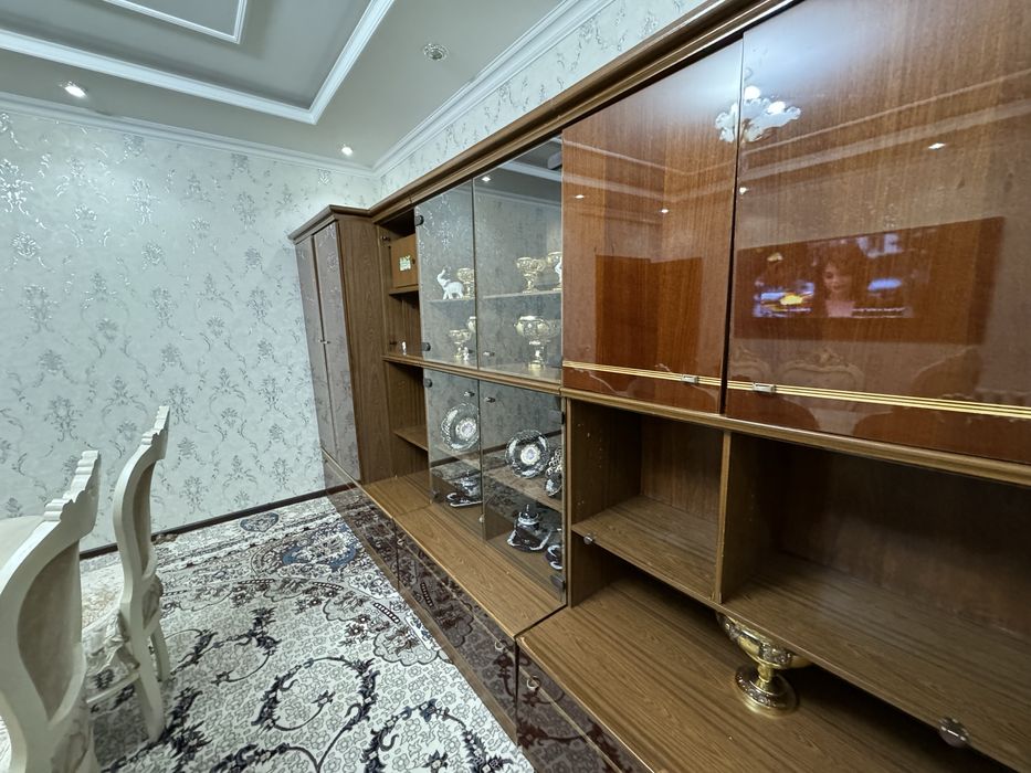 Eski sovet paytidagi mebel made in Germany.