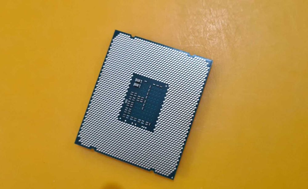 Procesor Intel Xeon Quad Core E5-1620 v3,Socket 2011