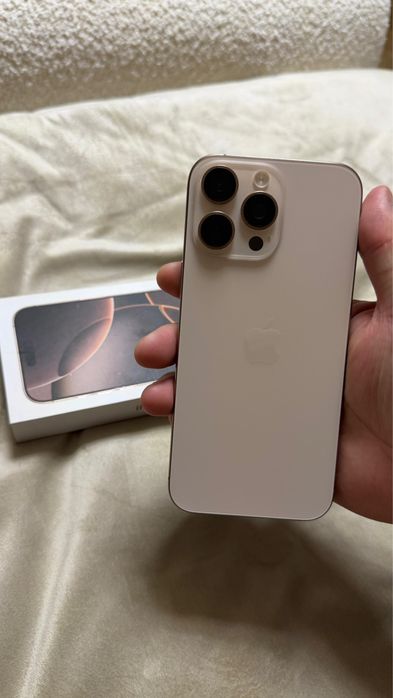 Продам айфон 16 про мах