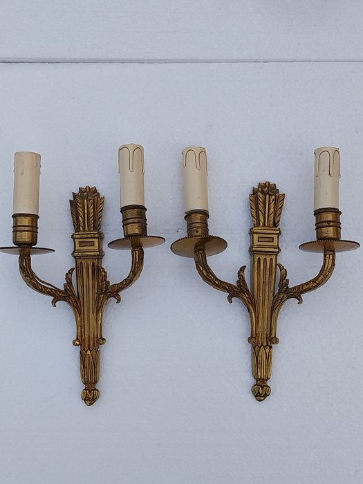 Aplice electrice, bronz