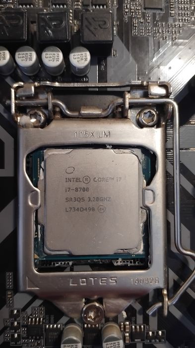 Kit Placa de baza b360 lga1151,procesor i7 8700