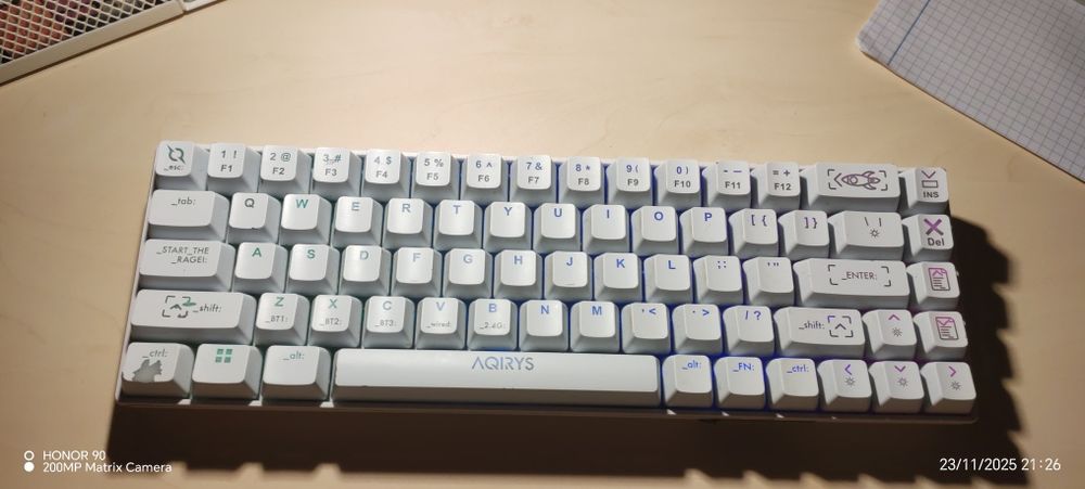 Tastatura mecanica aqirys mira