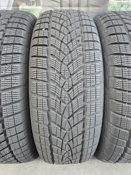 225/60/18 GOODYEAR 4бр