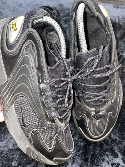 Продам мужские кроссовки