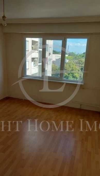 Продава се Тристаен апартамент в Пловдив, Кършияка - 88 кв.м за 1364 €/кв.м - Снимка #1